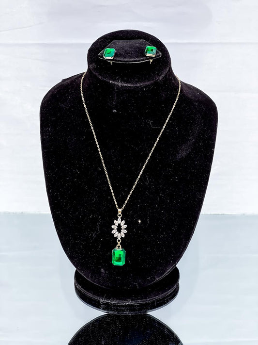 Hunts Crystal Green Stones